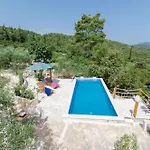 בית נופש House Nikica קורצולה