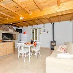House Nikica קורצולה