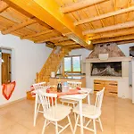 בית נופש House Nikica קורצולה