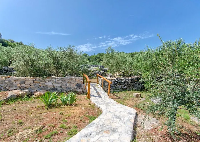 Semesterbostad House Nikica