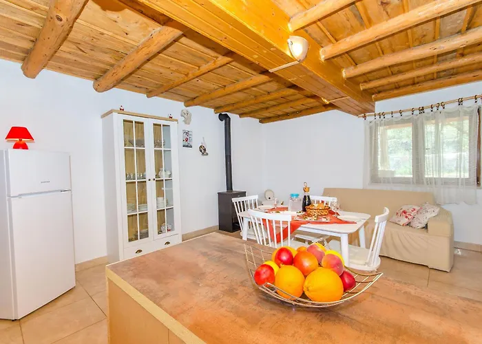 Semesterbostad House Nikica